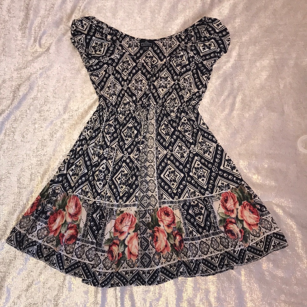 Cute navy blue floral dress with design